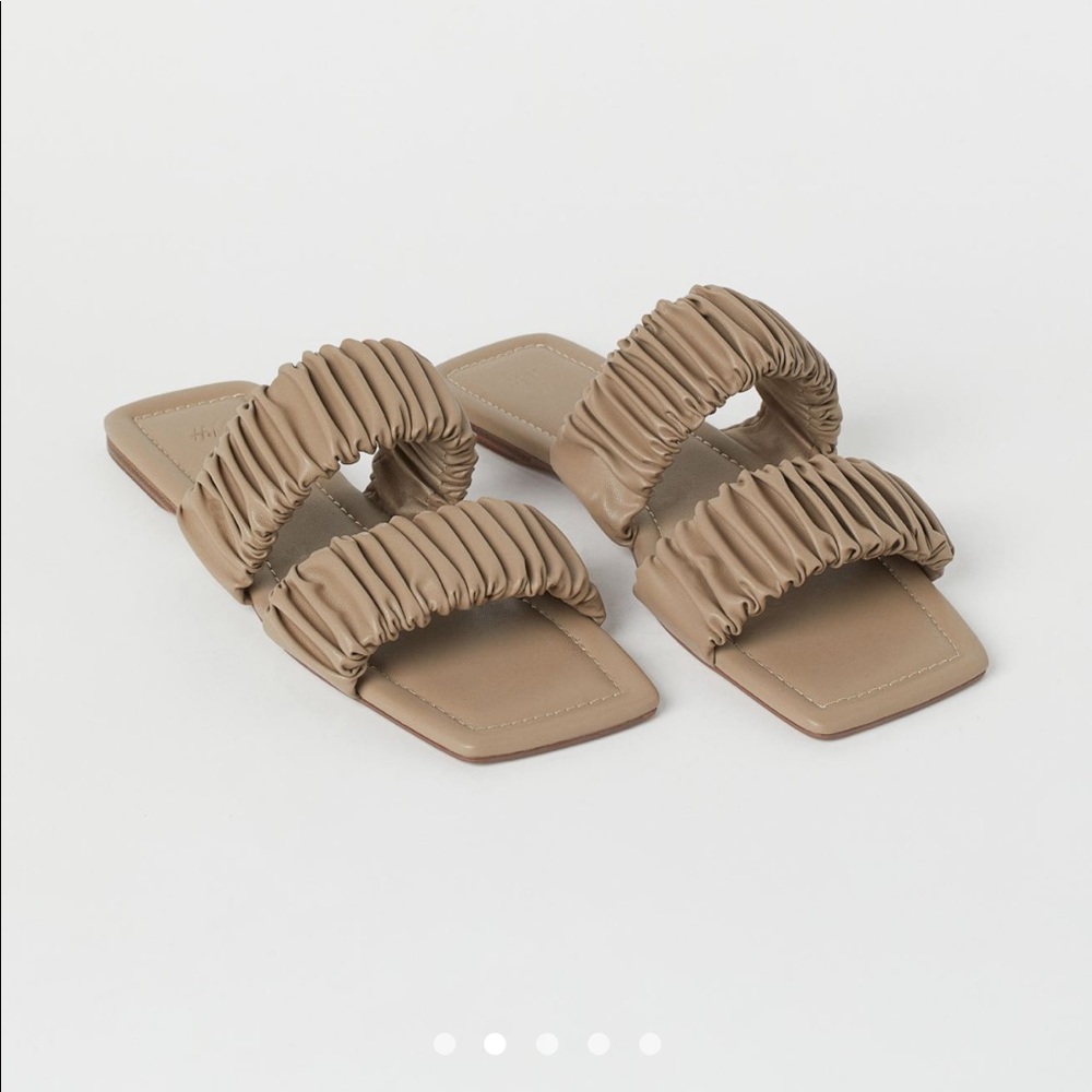 H&M ruched sandals size 37 EUC